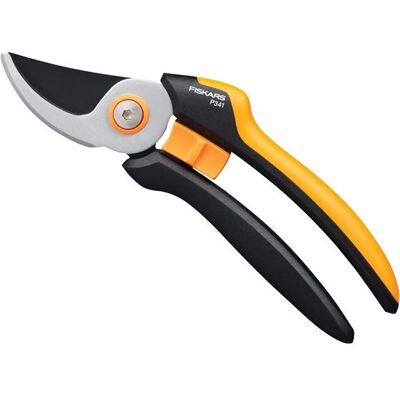 Fiskars Xseries Powergear Medium Bypass Pruner Fiskars Xseries Powergear Medium Bypass Pruner