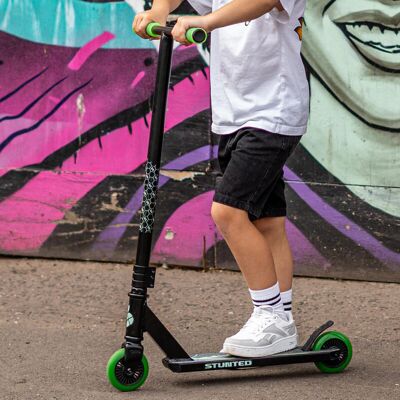 Stunted Scooter Glostorm Pro Black/Green Stunted Scooter Glostorm Pro Black/Green