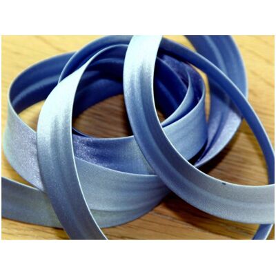 Prym Duchesse Satin Bias Binding Tape Light Blue - 3.5m Prym Duchesse Satin Bias Binding Tape Light Blue - 3.5m