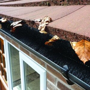 Groundmaster - Gardeners Dream - 28M - Black/White - Gutter Brush Groundmaster - Gardeners Dream - 28M - Black/White - Gutter Brush