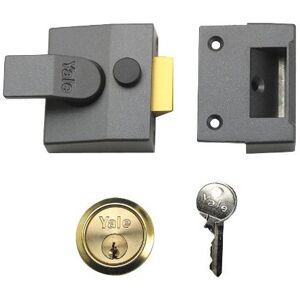Yale Locks 85 Deadlocking Nightlatch DMG Finish Brass Cylinder 40 mm Backset Box Yale Locks 85 Deadlocking Nightlatch DMG Finish Brass Cylinder 40 mm Backset Box