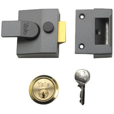 Yale 85 Deadlocking Nightlatch Brass Cylinder - 40mm Backset Yale 85 Deadlocking Nightlatch Brass Cylinder - 40mm Backset