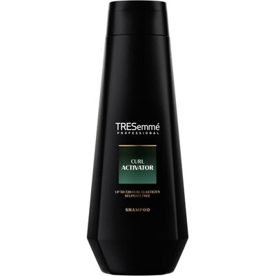 TRESemmé TRESemme Curl Activator Shampoo sulphate-free hair care for defined curls 250 ml TRESemmé TRESemme Curl Activator Shampoo sulphate-free hair care for defined curls 250 ml
