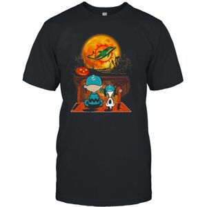 Gildan (M) Snoopy And Charlie Brown Miami Dolphins Sitting Under Moon Halloween 2023 T- Gildan (M) Snoopy And Charlie Brown Miami Dolphins Sitting Under Moon Halloween 2023 T-