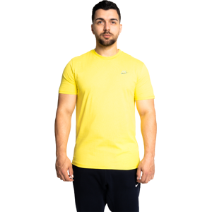 Nike Sportswear Club T Shirt in Yellow UK-XL Nike Sportswear Club T Shirt in Yellow UK-XL