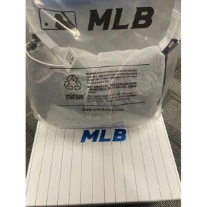 nobrand (Black gift box gift bag, 23.5 width 6 height 15.5cm) Mlb Bag Underxual Dumpling nobrand (Black gift box gift bag, 23.5 width 6 height 15.5cm) Mlb Bag Underxual Dumpling