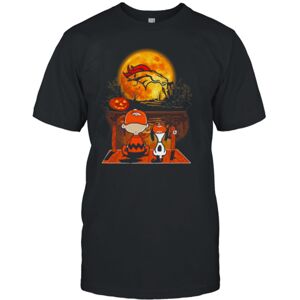 Gildan (L) Snoopy And Charlie Brown Denver Broncos Sitting Under Moon Halloween 2023 T- Gildan (L) Snoopy And Charlie Brown Denver Broncos Sitting Under Moon Halloween 2023 T-