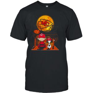 Gildan (XL) Snoopy And Charlie Brown Kansas City Chiefs Sitting Under Moon Halloween 20 Gildan (XL) Snoopy And Charlie Brown Kansas City Chiefs Sitting Under Moon Halloween 20