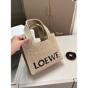 Unbranded Women'S Straw Tote Bag, Luxurious And Stylish. Unbranded Women'S Straw Tote Bag, Luxurious And Stylish.