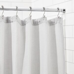 Amazon Basics Adjustable Shower Curtain Tension Rod, 137 to 229 cm, Chrome Amazon Basics Adjustable Shower Curtain Tension Rod, 137 to 229 cm, Chrome