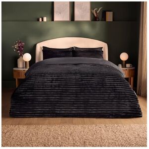 Silentnight Ribbed Faux Fur Bed Set - Duvet Cover, Fitted Sheet & Pillowcase - L Silentnight Ribbed Faux Fur Bed Set - Duvet Cover, Fitted Sheet & Pillowcase - L