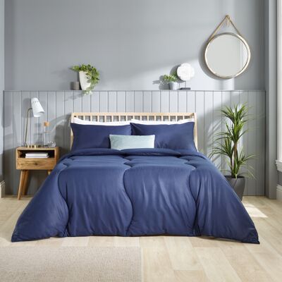 Slumberdown (Embossed Herringbone, King) Back to Uni Duvet & Pillow Bundle Slumberdown (Embossed Herringbone, King) Back to Uni Duvet & Pillow Bundle