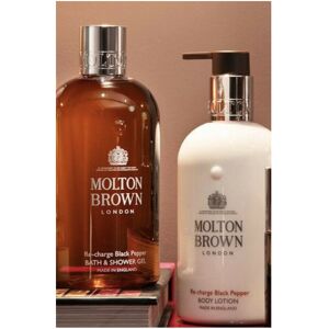 Molton Brown Black Pepper Body Wash And Lotion Set 300ml Molton Brown Black Pepper Body Wash And Lotion Set 300ml