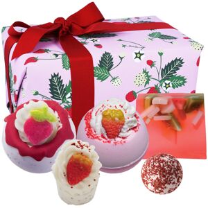 Bomb Cosmetics Gift Packs Strawberry Feels Forever Bomb Cosmetics Gift Packs Strawberry Feels Forever