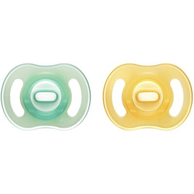 Tommee Tippee Ultra-Light StayPut Night Glow Soother, 0-6m, 2 Pack, Glow in The Tommee Tippee Ultra-Light StayPut Night Glow Soother, 0-6m, 2 Pack, Glow in The