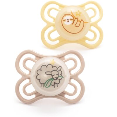MAM Perfect Night Soothers 0-6 Months 2 Pack Glow in The Dark Dummies Co MAM Perfect Night Soothers 0-6 Months 2 Pack Glow in The Dark Dummies Co