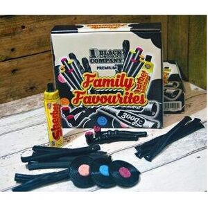 A Taste Of America Liquorice Family Favourites Gift Box - Toffee - Pipes - Comfits - Soft Liquorice A Taste Of America Liquorice Family Favourites Gift Box - Toffee - Pipes - Comfits - Soft Liquorice