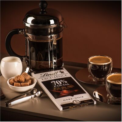 Lindt EXCELLENCE Intense Dark 70 Cocoa Chocolate Bar 100 g Lindt EXCELLENCE Intense Dark 70 Cocoa Chocolate Bar 100 g