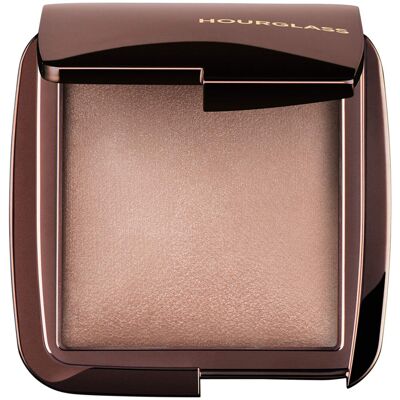 Hourglass Ambient Lighting Finishing Powder. Dim Light Shade Highlighting Powder Hourglass Ambient Lighting Finishing Powder. Dim Light Shade Highlighting Powder