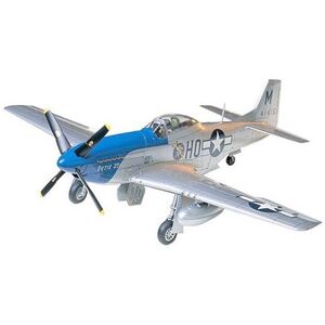 Tamiya P-51D Mustang 1/48 Model Kit - World War II Fighter Tamiya P-51D Mustang 1/48 Model Kit - World War II Fighter