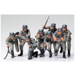 Tamiya 300035030 – 1: 35 WWII German Infantry Figure Set (8) Tamiya 300035030 – 1: 35 WWII German Infantry Figure Set (8)