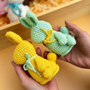 KNITTY CRITTERS – Easter – Yellow Chocolate Bunny Beginner-Friendly Crochet Craft Kit with Recycled Yarn KNITTY CRITTERS – Easter – Yellow Chocolate Bunny Beginner-Friendly Crochet Craft Kit with Recycled Yarn