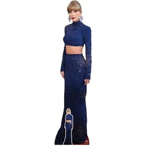 STAR CUTOUTS CS1166 Music Star in Crop Top – Lifesize Cardboard Cutout with Mini Celebrity Theme Party Decoration & Fan Gift STAR CUTOUTS CS1166 Music Star in Crop Top – Lifesize Cardboard Cutout with Mini Celebrity Theme Party Decoration & Fan Gift