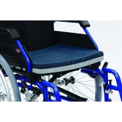 DRIVE DEVILBISS HEALTHCARE Drive Devilbiss Gel Cushion with 2 Inch Depth, 16 Inch X 18 Inch DRIVE DEVILBISS HEALTHCARE Drive Devilbiss Gel Cushion with 2 Inch Depth, 16 Inch X 18 Inch