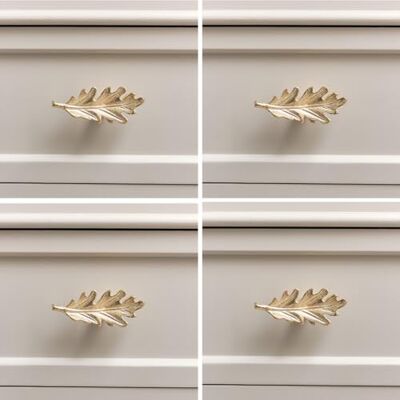 Melody Maison Set of 4 Shiny Gold Oak Leaf Drawer Knobs Melody Maison Set of 4 Shiny Gold Oak Leaf Drawer Knobs