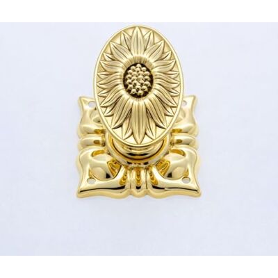 Morris & Mackintosh Pair of Sunflower Polished Brass Door Knobs. / Home Morris & Mackintosh Pair of Sunflower Polished Brass Door Knobs. / Home
