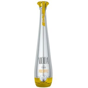 El Sueño MODA Pineapple Tequila 70cl (35% ABV) Super smooth Tequila flavoured with tropical pineapple Enjoy by itself or add lemonade El Sueño MODA Pineapple Tequila 70cl (35% ABV) Super smooth Tequila flavoured with tropical pineapple Enjoy by itself or add lemonade