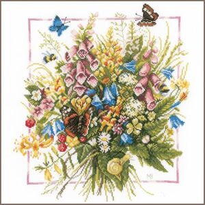 Lanarte Counted Cross Stitch Kit: Summer Bouquet (Aida,W), NA, 36 x 38cm Lanarte Counted Cross Stitch Kit: Summer Bouquet (Aida,W), NA, 36 x 38cm