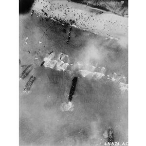 Artery8 War WWII USA D-Day Beach Storming 1944 Photo Large XL Wall Art Canvas Print Artery8 War WWII USA D-Day Beach Storming 1944 Photo Large XL Wall Art Canvas Print