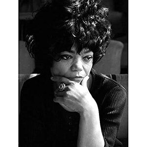 Artery8 Warren Portrait Actress Singer Eartha Kitt Photo Art Print Canvas Premium Wall Decor Poster Mural Artery8 Warren Portrait Actress Singer Eartha Kitt Photo Art Print Canvas Premium Wall Decor Poster Mural