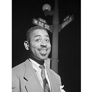 Wee Blue Coo Bumblebeaver VINTAGE PHOTO PORTRAIT JAZZ MUSIC LEGEND DIZZY GILLESPIE POSTER PRINT Wee Blue Coo Bumblebeaver VINTAGE PHOTO PORTRAIT JAZZ MUSIC LEGEND DIZZY GILLESPIE POSTER PRINT