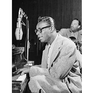 Wee Blue Coo VINTAGE PHOTOGRAPH MUSIC LEGEND NAT KING COLE PIANO POSTER ART PRINT Wee Blue Coo VINTAGE PHOTOGRAPH MUSIC LEGEND NAT KING COLE PIANO POSTER ART PRINT