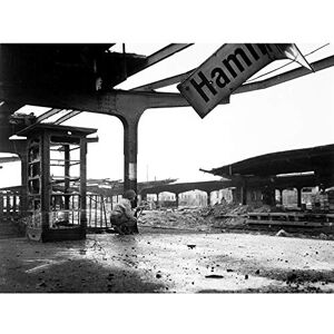 Fine Art Prints War WWII USA Soldier Ruins Railway Station Hamm Westfalen 1945 Photo Extra Large XL Wall Art Poster Print Fine Art Prints War WWII USA Soldier Ruins Railway Station Hamm Westfalen 1945 Photo Extra Large XL Wall Art Poster Print