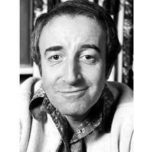 Artery8 Warren Portrait Goon Actor Peter Sellers Photo Premium Wall Art Canvas Print 18X24 Inch Artery8 Warren Portrait Goon Actor Peter Sellers Photo Premium Wall Art Canvas Print 18X24 Inch