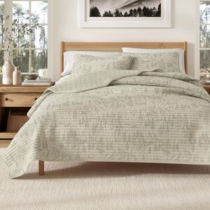 Great Bay Home Full/Queen Reversible Rustic Lodge Bear Bedspread Quilt with Shams All Season Cabin Coverlet Bedding Set (Includes 1 Quilt, 2 Pillow Shams) Great Bay Home Full/Queen Reversible Rustic Lodge Bear Bedspread Quilt with Shams All Season Cabin Coverlet Bedding Set (Includes 1 Quilt, 2 Pillow Shams)