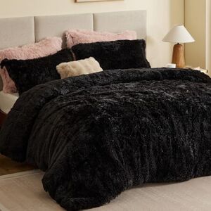 Intelligent Design Malea 3 Piece Shaggy Faux Fur Comforter Set Solid Plush Double Sided Box Design Modern Casual All Season Quilt Bedding with Matching Sham, King/Cal King, Black Intelligent Design Malea 3 Piece Shaggy Faux Fur Comforter Set Solid Plush Double Sided Box Design Modern Casual All Season Quilt Bedding with Matching Sham, King/Cal King, Black