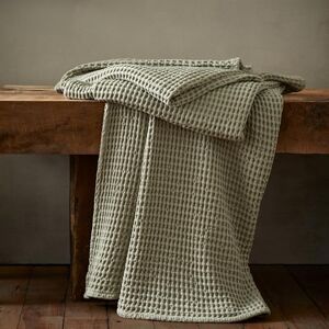 Pineapple Elephant Jaipur Chunky Waffle Cotton 150x200cm Blanket Throw Sage Green Pineapple Elephant Jaipur Chunky Waffle Cotton 150x200cm Blanket Throw Sage Green