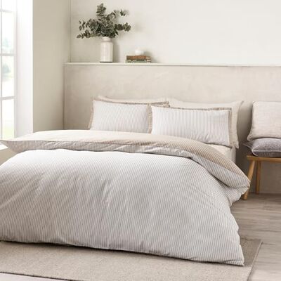 Catherine Lansfield Oxford Pinstripe Reversible Single Duvet Cover Set with Pillowcase Natural Catherine Lansfield Oxford Pinstripe Reversible Single Duvet Cover Set with Pillowcase Natural