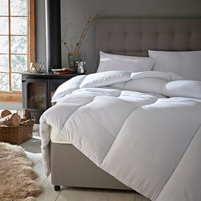 Silentnight Warm & Cosy Duvet, 18 Tog, Double Decker, Super King Bed Silentnight Warm & Cosy Duvet, 18 Tog, Double Decker, Super King Bed