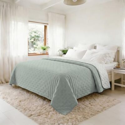 Italian Bed Linen Summer Quilt Water Washed Microfibre Duvet Quilt and 100 g Filling Double 250 x 250 cm Milky Green/Bianco Italian Bed Linen Summer Quilt Water Washed Microfibre Duvet Quilt and 100 g Filling Double 250 x 250 cm Milky Green/Bianco
