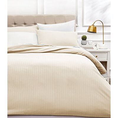 Amazon Basics Bedding 3-Piece Microfibre Double Duvet Set, Fade Resistant, Duvet Cover 200 x 200 cm & 2 Pillowcases 50 x 80 cm, Beige Amazon Basics Bedding 3-Piece Microfibre Double Duvet Set, Fade Resistant, Duvet Cover 200 x 200 cm & 2 Pillowcases 50 x 80 cm, Beige
