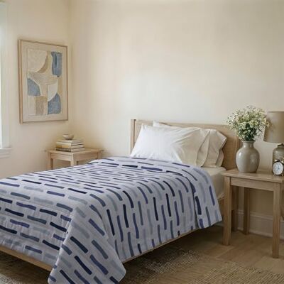 Italian Bed Linen Karma Line Summer Quilt Made in Italy Printed Soft Microfibre Bedspread Spring Summer Mid-Season Quilt Fun Blue, Single 160 x 240 cm Italian Bed Linen Karma Line Summer Quilt Made in Italy Printed Soft Microfibre Bedspread Spring Summer Mid-Season Quilt Fun Blue, Single 160 x 240 cm
