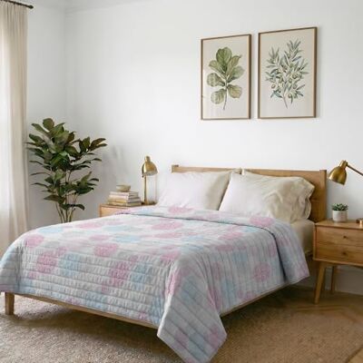 Italian Bed Linen Summer Quilt in Fantasy Microfibre, Double 260 x 270 cm, Molecules Italian Bed Linen Summer Quilt in Fantasy Microfibre, Double 260 x 270 cm, Molecules