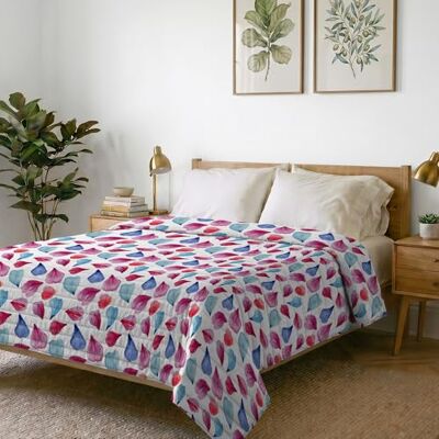 Italian Bed Linen printed summer quilt FANTASY, polyester filling, Petali, 260x270cm Italian Bed Linen printed summer quilt FANTASY, polyester filling, Petali, 260x270cm