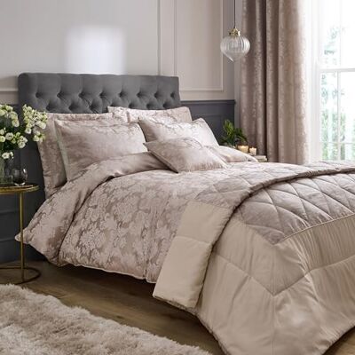 Catherine Lansfield Damask Jacquard Super King Duvet Cover Set with Pillowcases Champagne Gold Catherine Lansfield Damask Jacquard Super King Duvet Cover Set with Pillowcases Champagne Gold