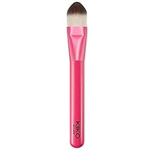 Kiko Milano Smart Foundation Brush 101 Flat brush with synthetic fibres, for applying fluid or cream foundation Kiko Milano Smart Foundation Brush 101 Flat brush with synthetic fibres, for applying fluid or cream foundation